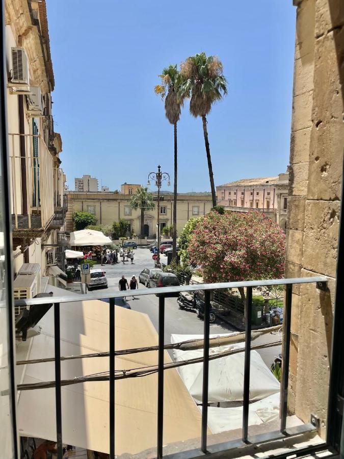 Hercules Suites Noto Buitenkant foto