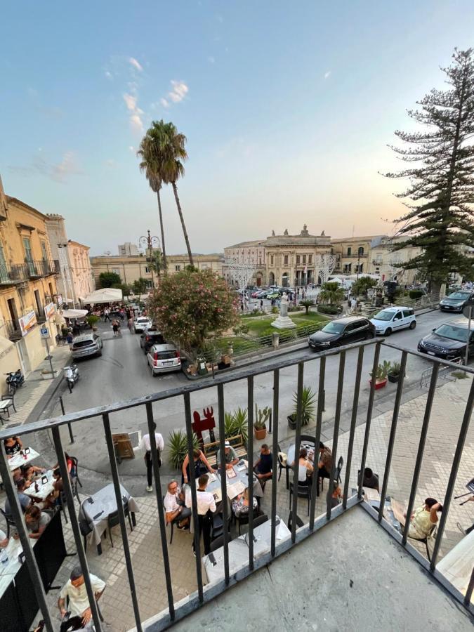 Hercules Suites Noto Buitenkant foto