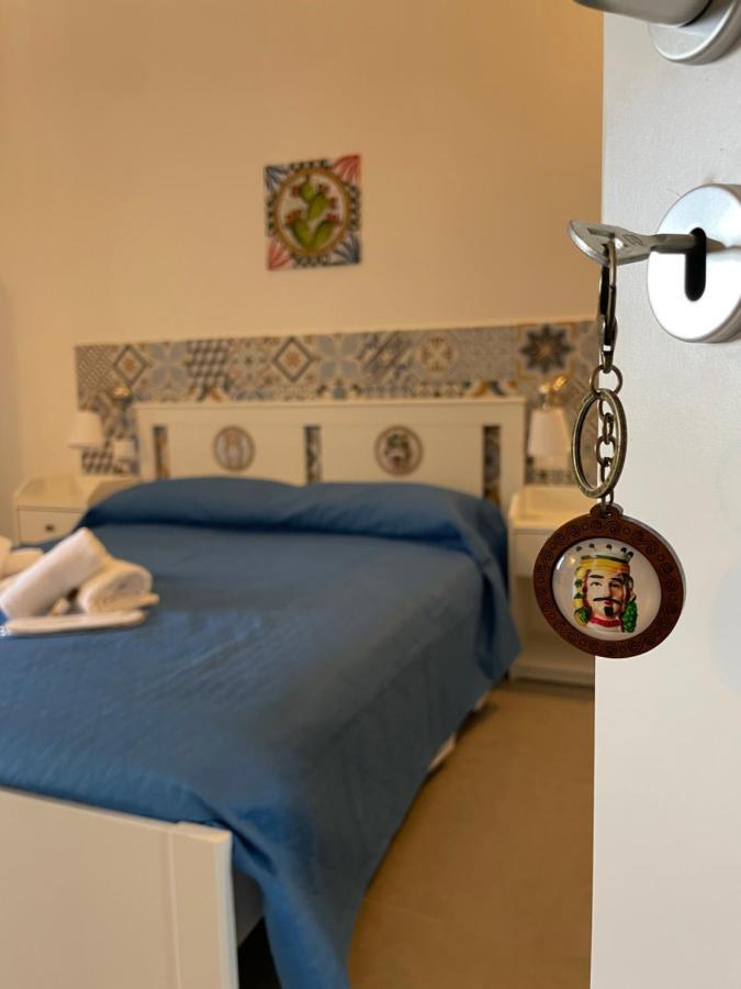 Hercules Suites Noto Buitenkant foto