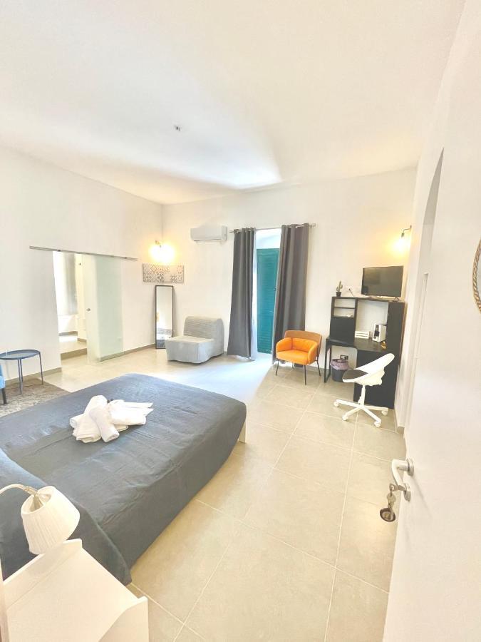 Hercules Suites Noto Buitenkant foto